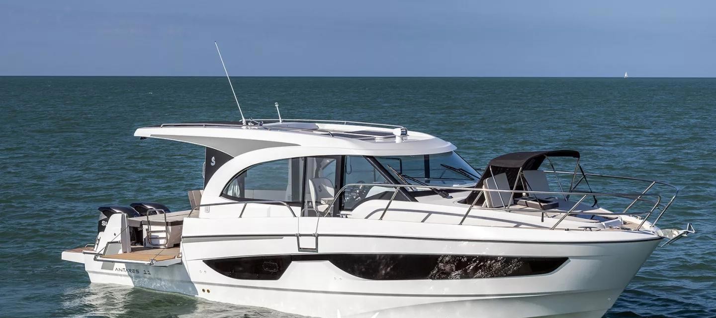 Antares 11 Coupe + 2x300hp Suzuki (2024)<br><a href=dettaglio.aspx?Id=378 >VAI ALLA SCHEDA</a>